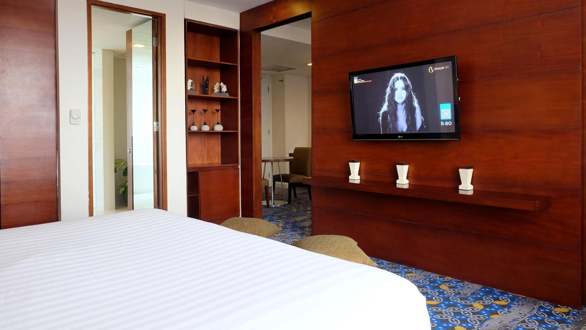 Jambuluwuk Suite