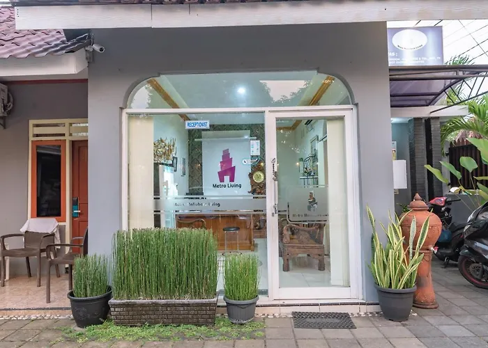 Guest house: Metro Malioboro Living